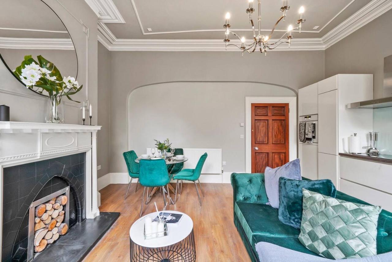 Lovely Central Wakefield Apartment - Parking Extérieur photo
